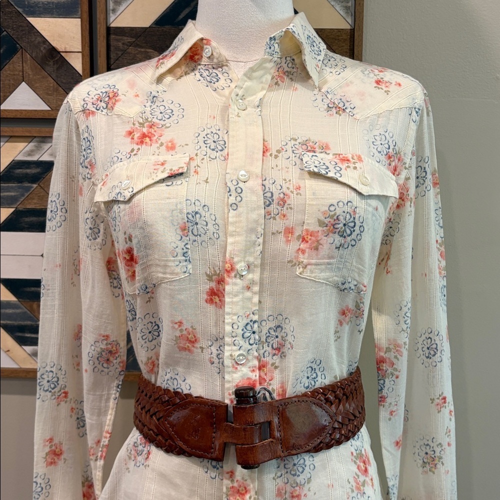 Ralph Lauren Cream Floral Lace Semi-Sheer Button Up Top Blouse size 6 - Picture 2 of 14